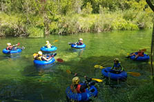 Descenso en kayak, aguas bravas en el Alto Tajo 